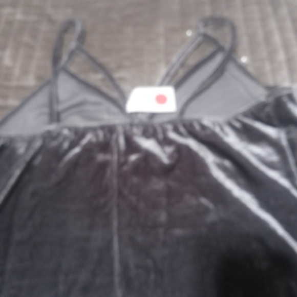 Dress - Picture 3 of 4